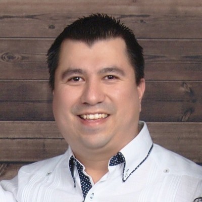 Roberto Luna Rojas - Sr Developer Advocate @AWS